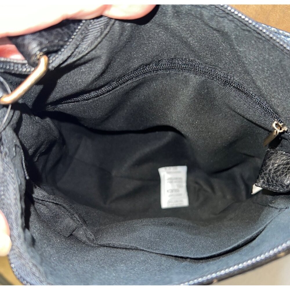 Beverly Hills Polo Club Black Crossbody Bag With Logo Print & Zipper Pocket - Picture 4 of 5